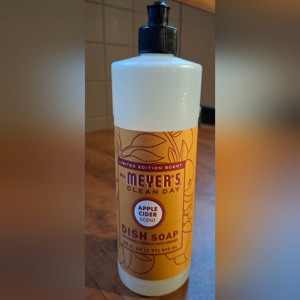 Mrs. Meyer's Apple Cider Dish Soap 16 oz
